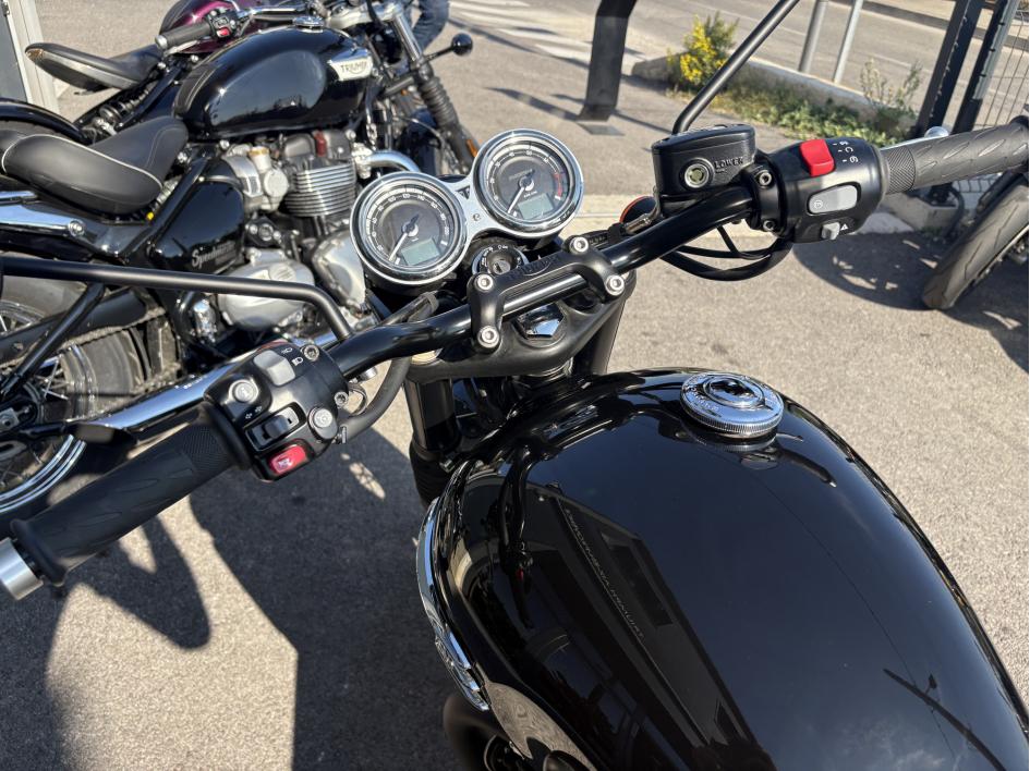 TRIUMPH Bonneville T120 Black