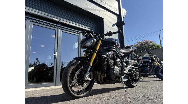 TRIUMPH SPEED TRIPLE 1200 RS