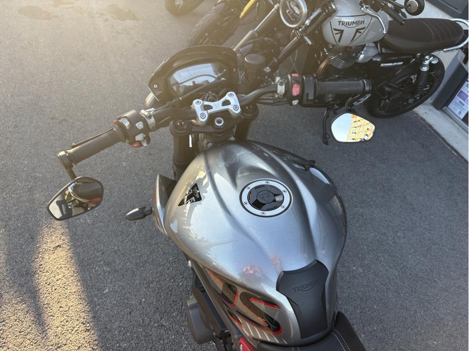 TRIUMPH STREET TRIPLE 765 RS