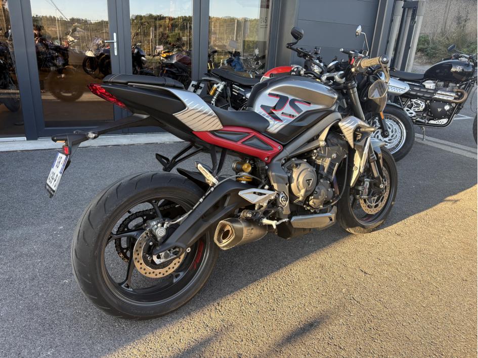 TRIUMPH STREET TRIPLE 765 RS