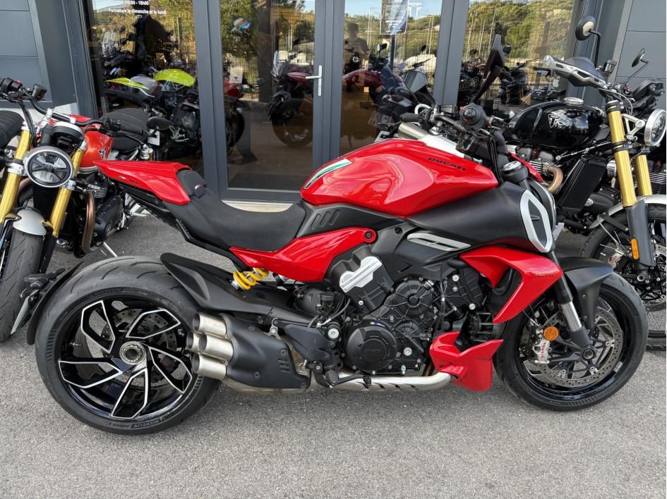 DUCATI DIAVEL V4