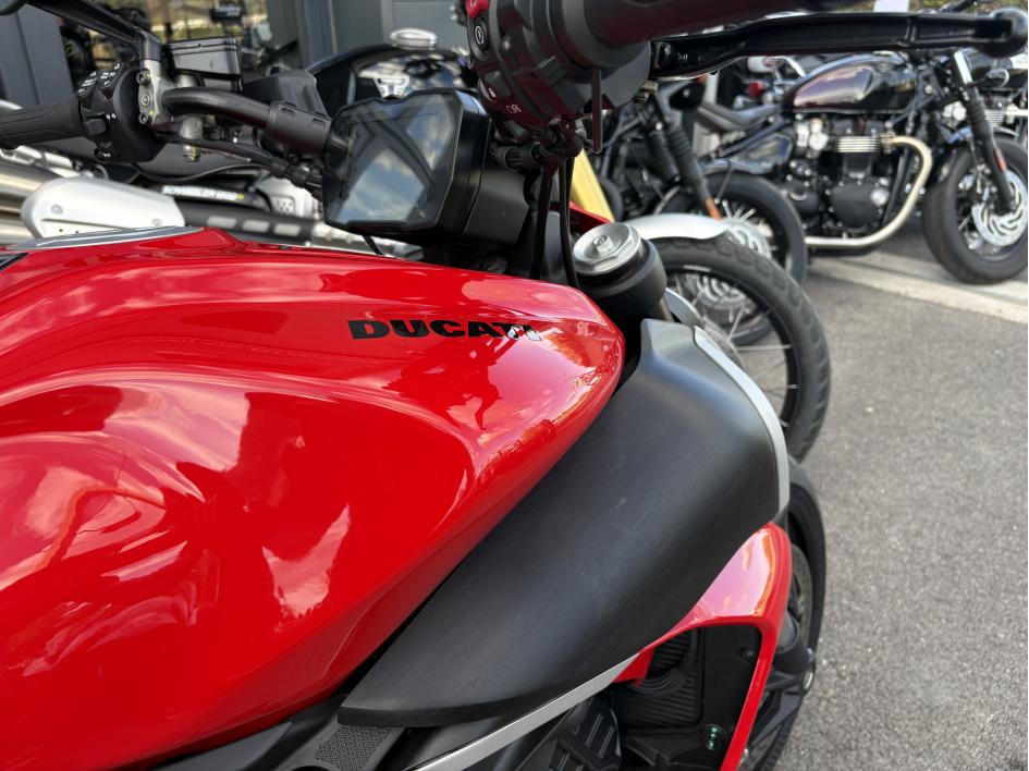 DUCATI DIAVEL V4
