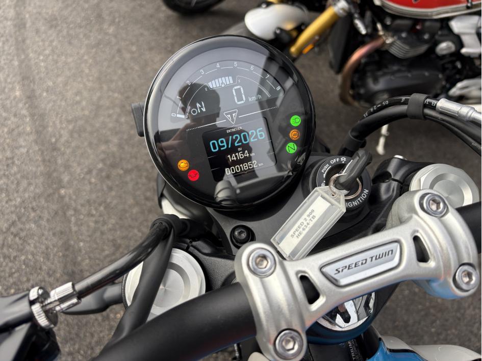 TRIUMPH SPEED TWIN 900 A2