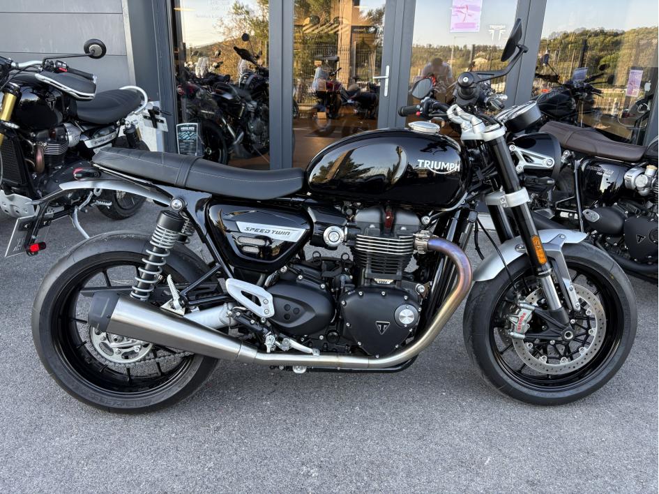 TRIUMPH SPEED TWIN 1200