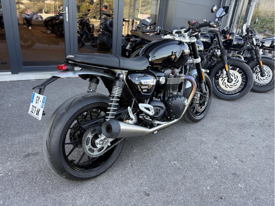 TRIUMPH SPEED TWIN 1200