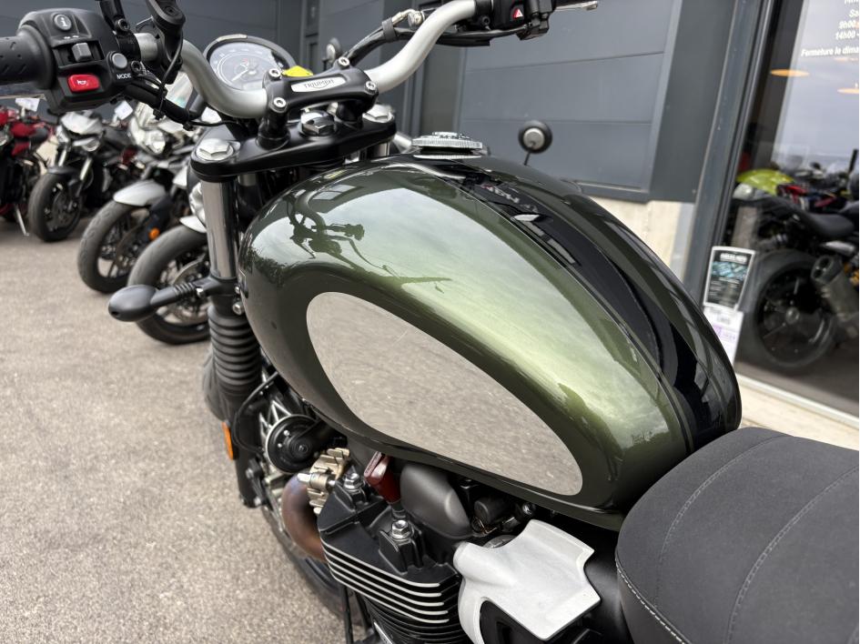 TRIUMPH SCRAMBLER 900 CHROME EDITION 
