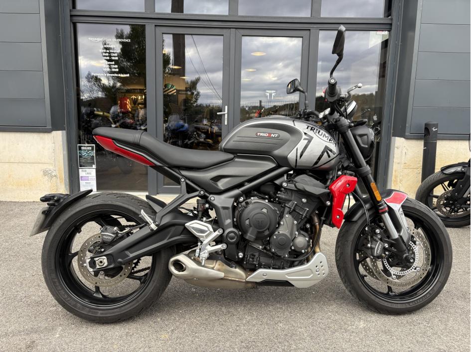 TRIUMPH TRIDENT 660