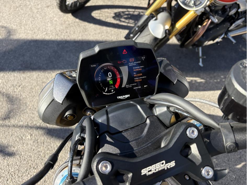 TRIUMPH SPEED TRIPLE 1200 RS