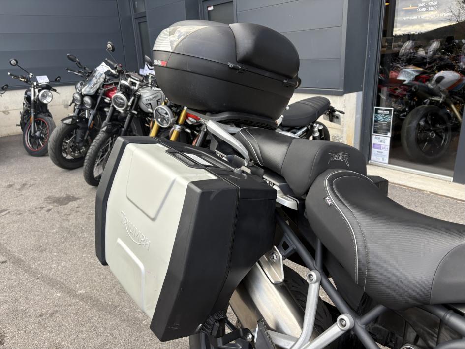 TRIUMPH TIGER 1200 EXPLORER