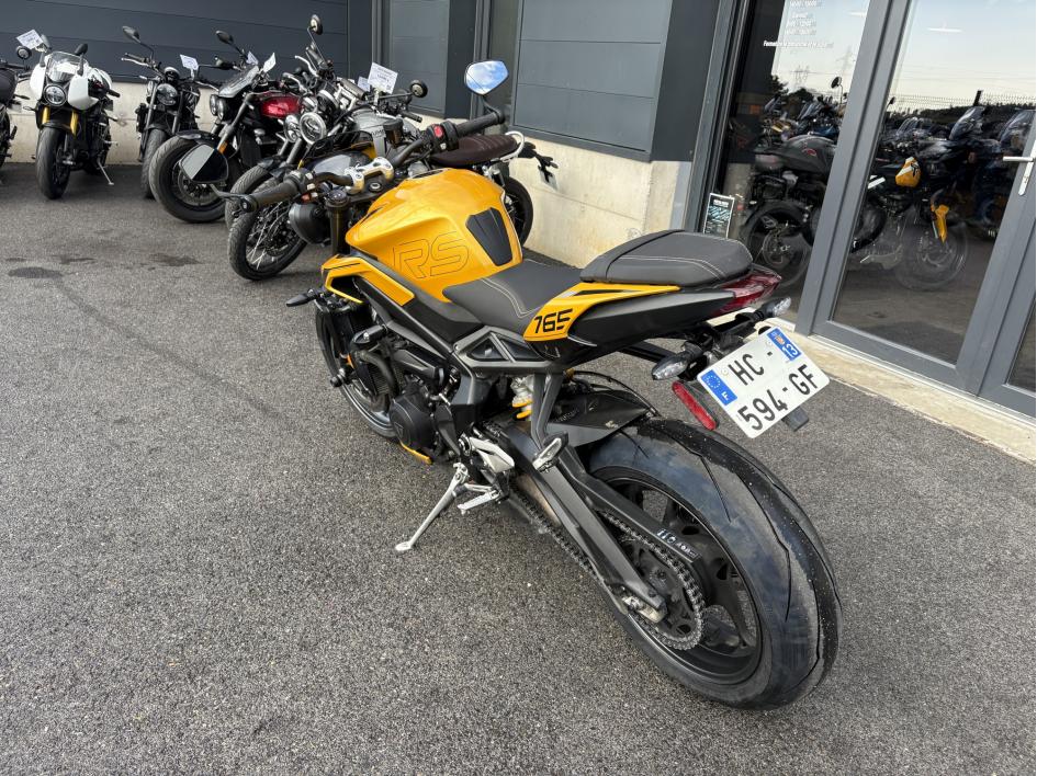 TRIUMPH STREET TRIPLE 765 RS