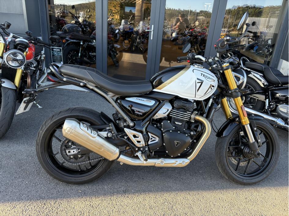 TRIUMPH SPEED 400