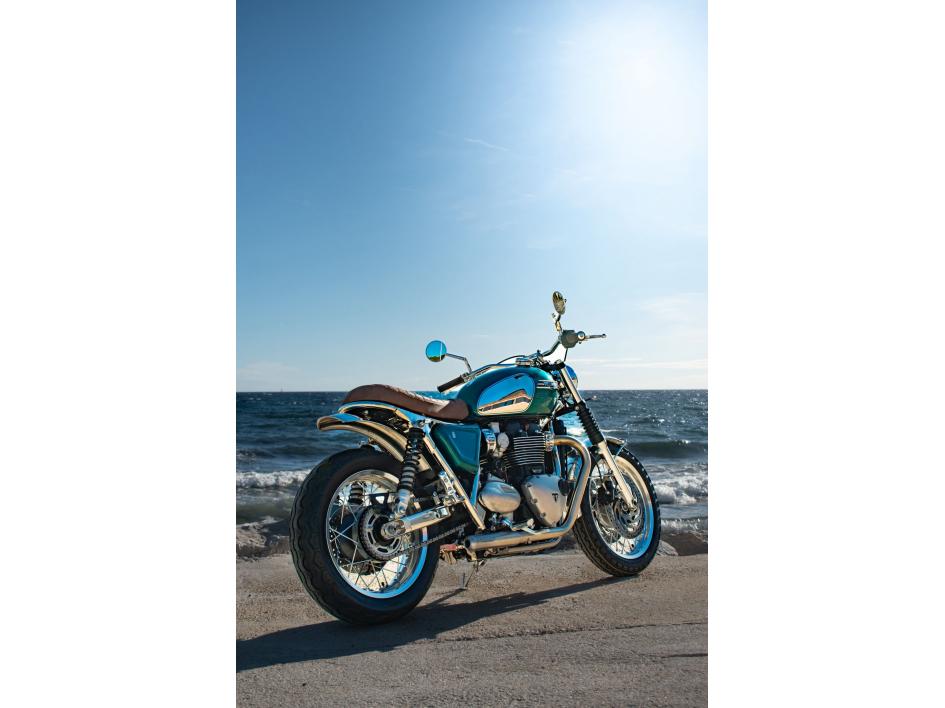 TRIUMPH BONNEVILLE T120 FCR RIDE N CHROME