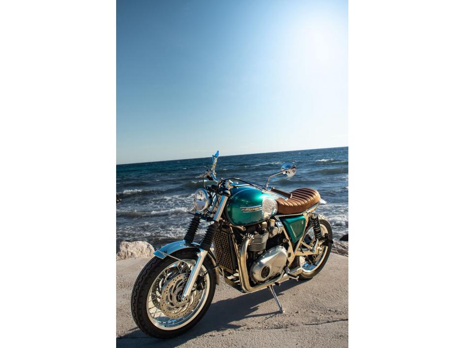 TRIUMPH BONNEVILLE T120 FCR RIDE N CHROME