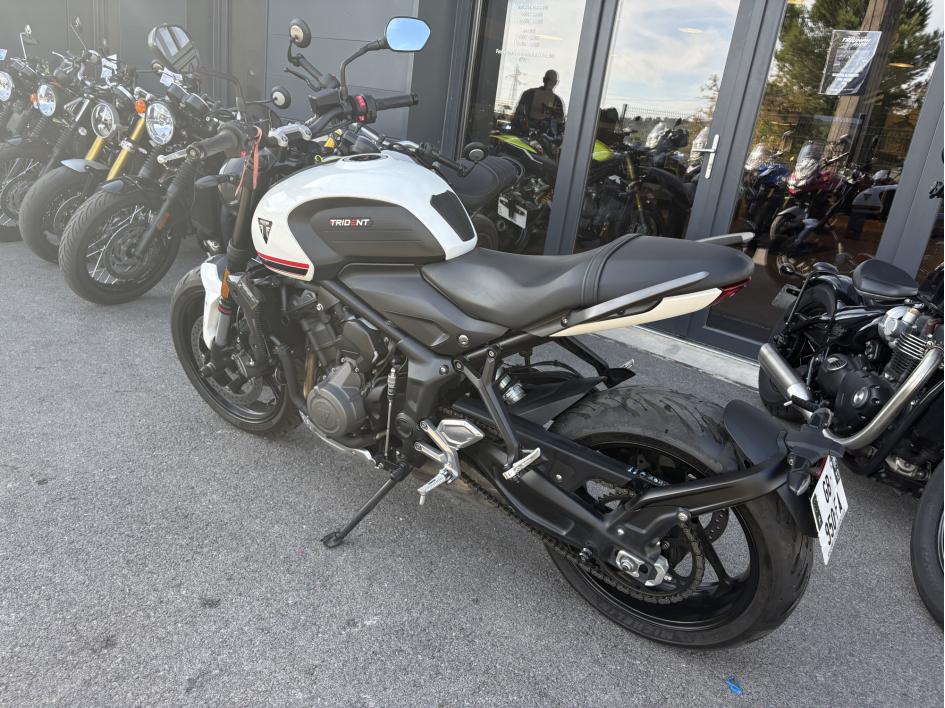 TRIUMPH TRIDENT 660