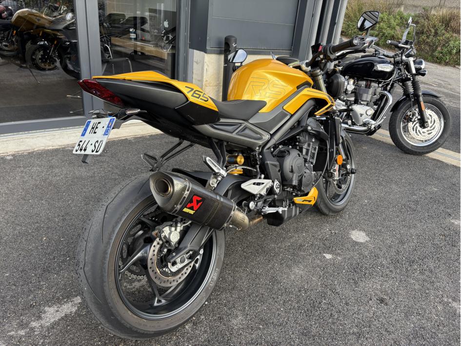 TRIUMPH STREET TRIPLE 765 RS